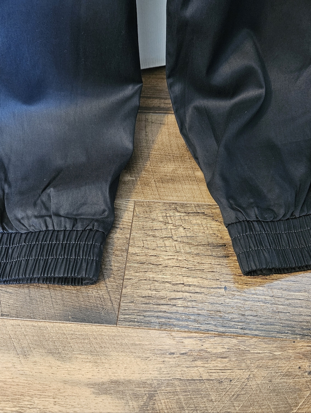 Black Drawstring Cargo Jogger Pants - Picture 6 of 10